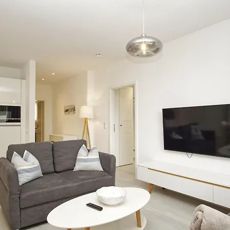 Mit Eigener Sauna Und Terrasse- Haus Inselwind Meerfamilie * Groß Zicker