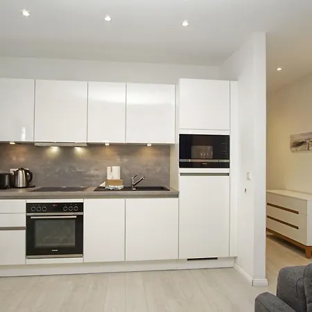 Mit Eigener Sauna Und Terrasse- Haus Inselwind Meerfamilie * Groß Zicker